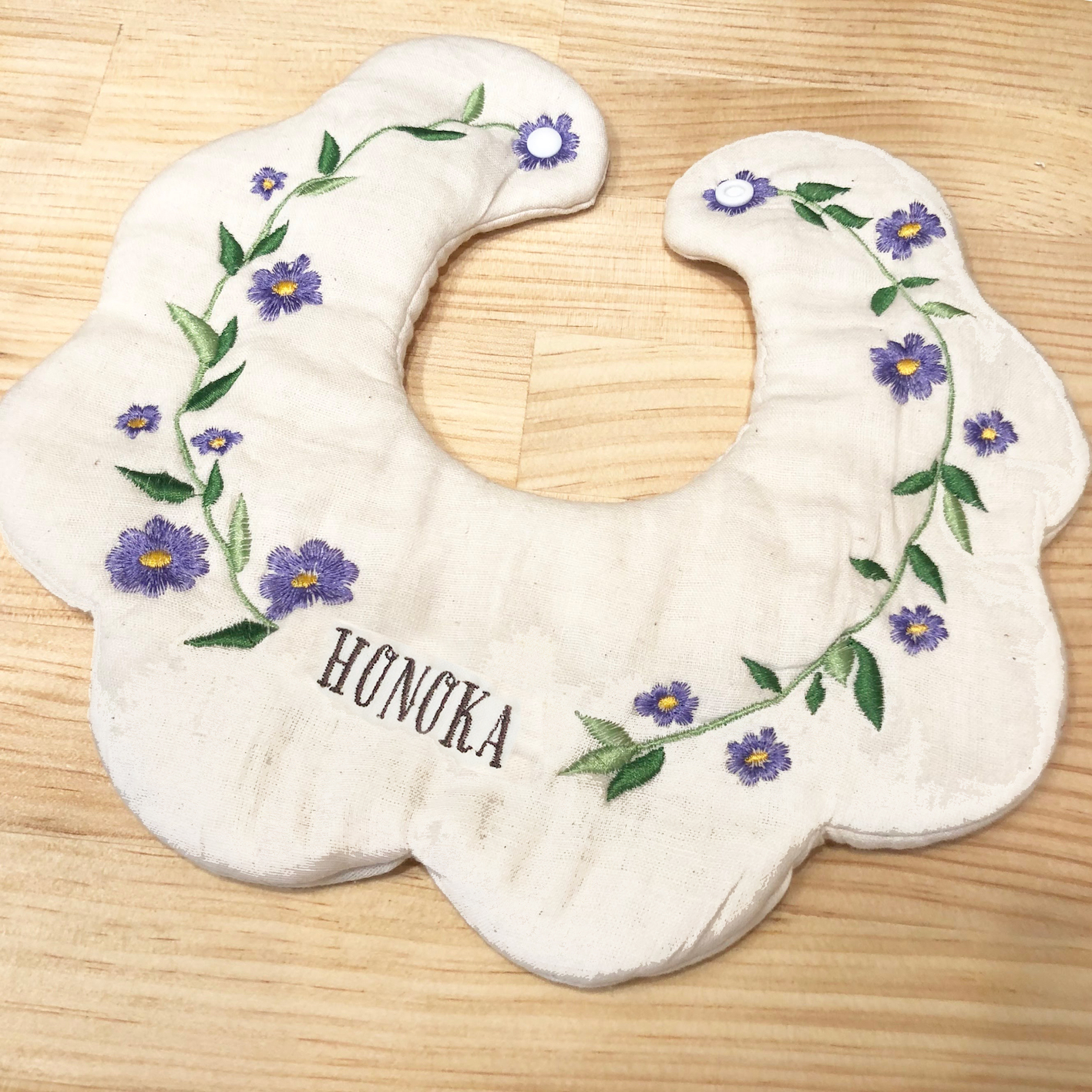 お名前スタイ オーダースタイ お名前刺繍 イニシャル刺繍 ベビースタイ 
